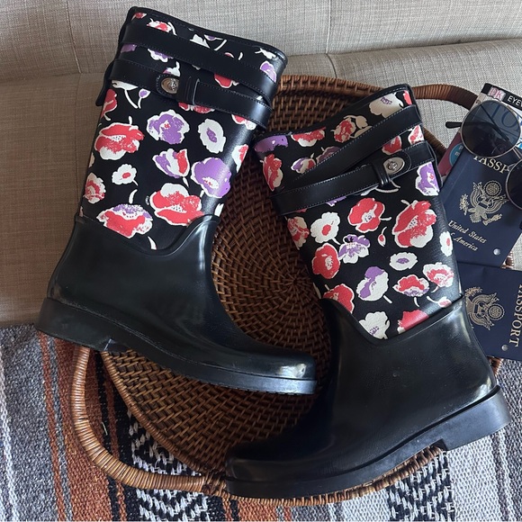 COACH “Trisha II” Black Purple Red Floral Rain Boots Size 8 - Picture 1 of 10